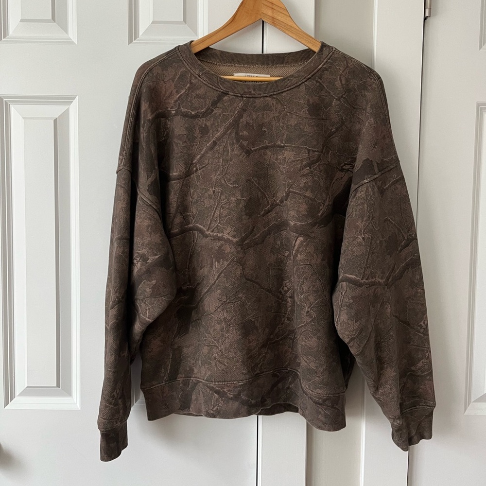 Dairy Boy Woodland Camo crewneck sweatshirt large light pink lettering